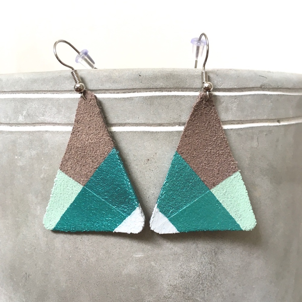LEATHER SUEDE Triangle cut hand made Lightweight Earrings NWOT Artisan made New